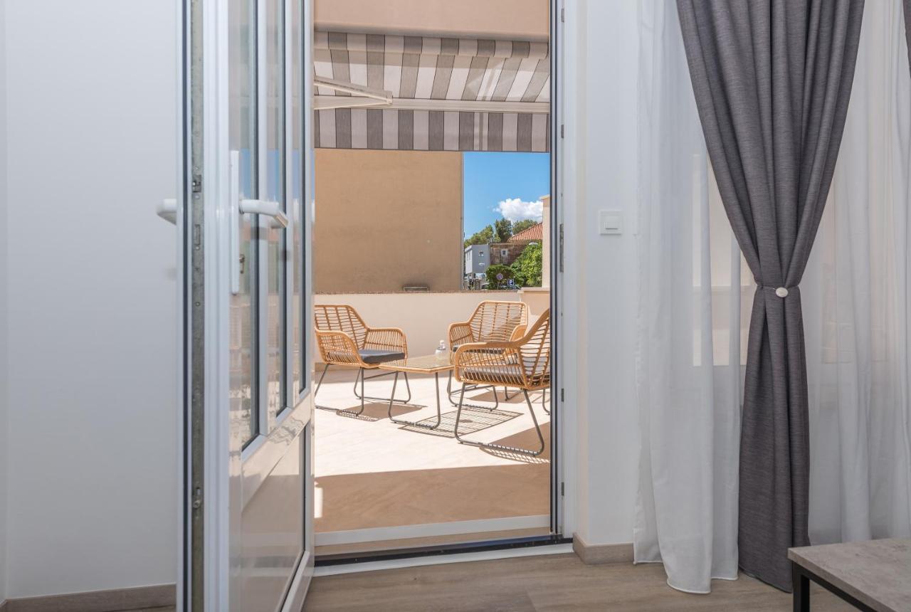 Apartments By The Sea Makarska - 19134 Exteriör bild