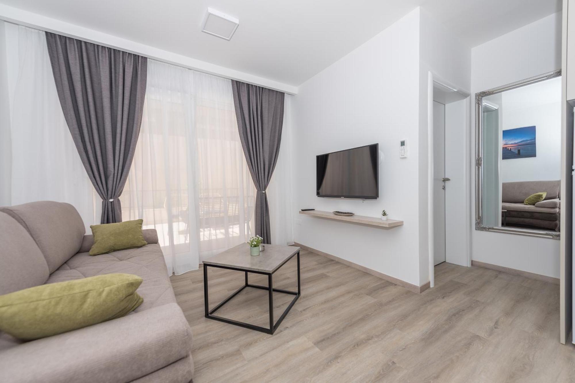 Apartments By The Sea Makarska - 19134 Rum bild